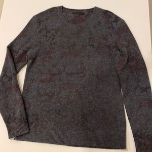 Men’s crewneck sweater by John Varvatos. Fabulous artistic muted pattern. Sz M